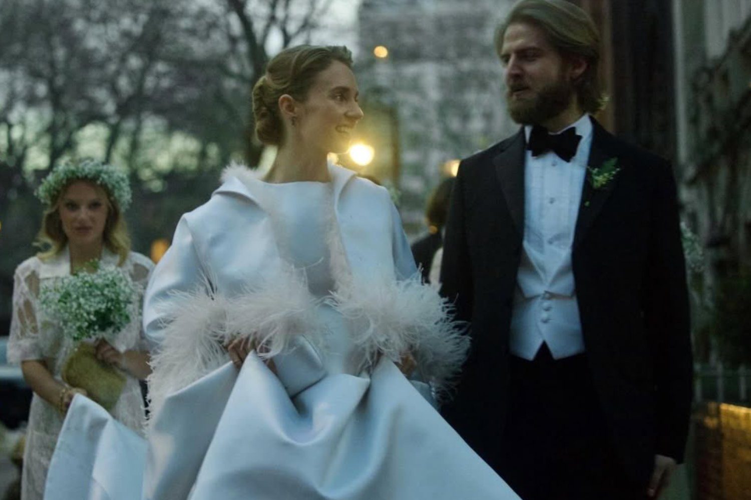 La boda sorpresa de Maya Hawke confirma que el amor también crece lejos de los focos