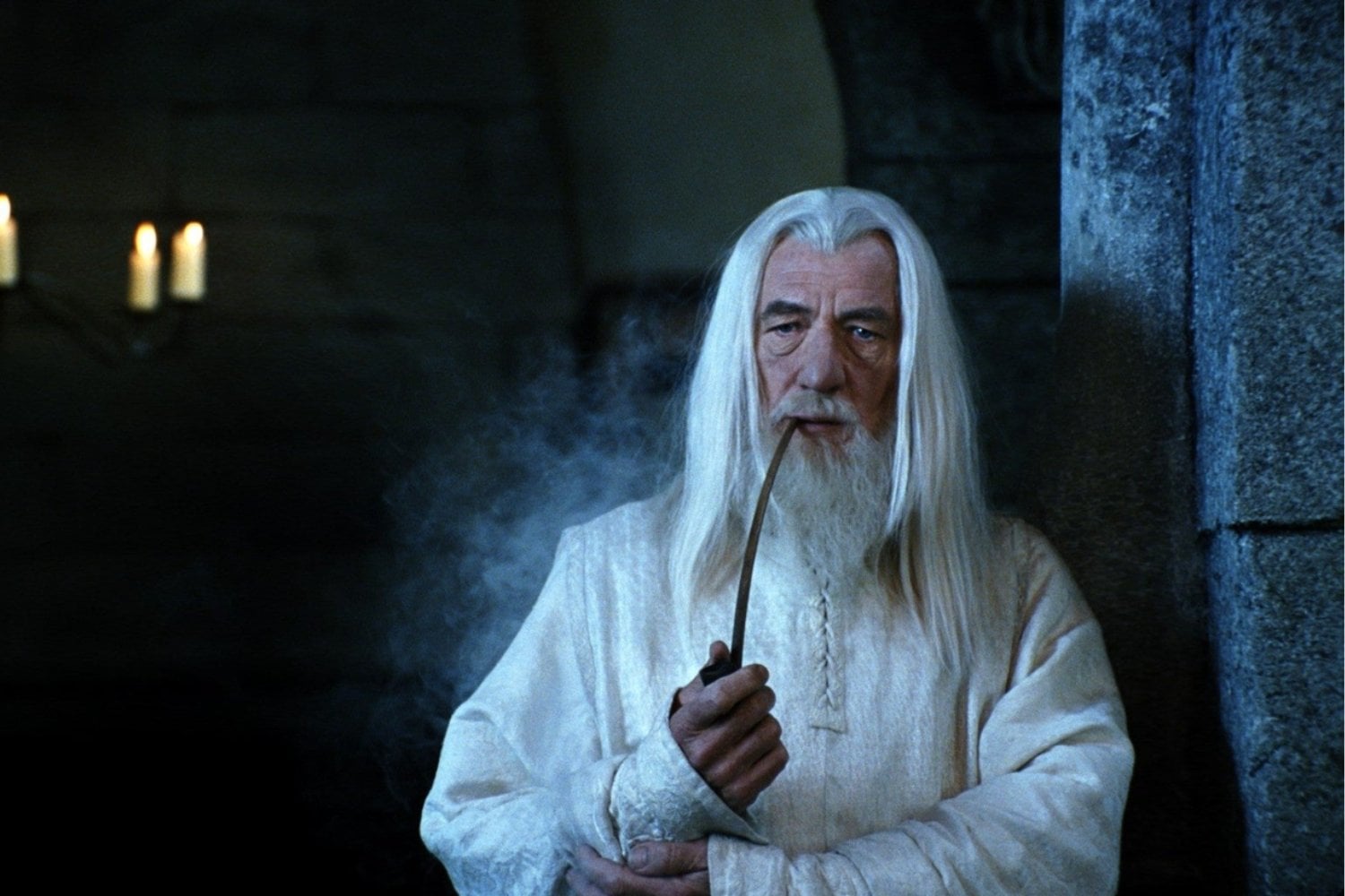 A sus 86 años y sin Oscar, Ian McKellen sigue siendo imprescindible: el actor que dominará dos grandes citas del cine mundial