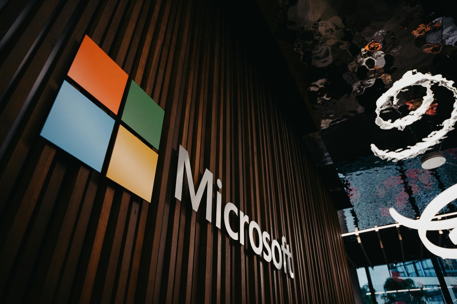 Microsoft apuesta por la energía verde para sostener el avance imparable de la inteligencia artificial