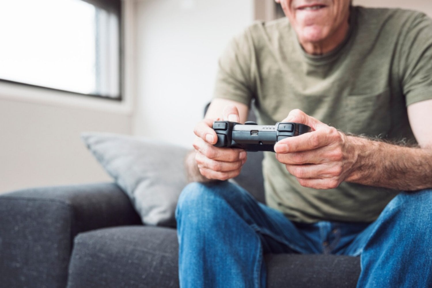 Jugar para no aislarse: cómo los videojuegos están combatiendo la soledad después de los 50