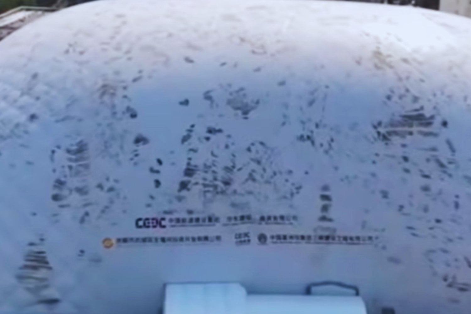 China está probando una idea radical para construir sin destruir la ciudad. Sus nuevas “burbujas” gigantes quieren acabar con uno de los peores peajes del urbanismo moderno