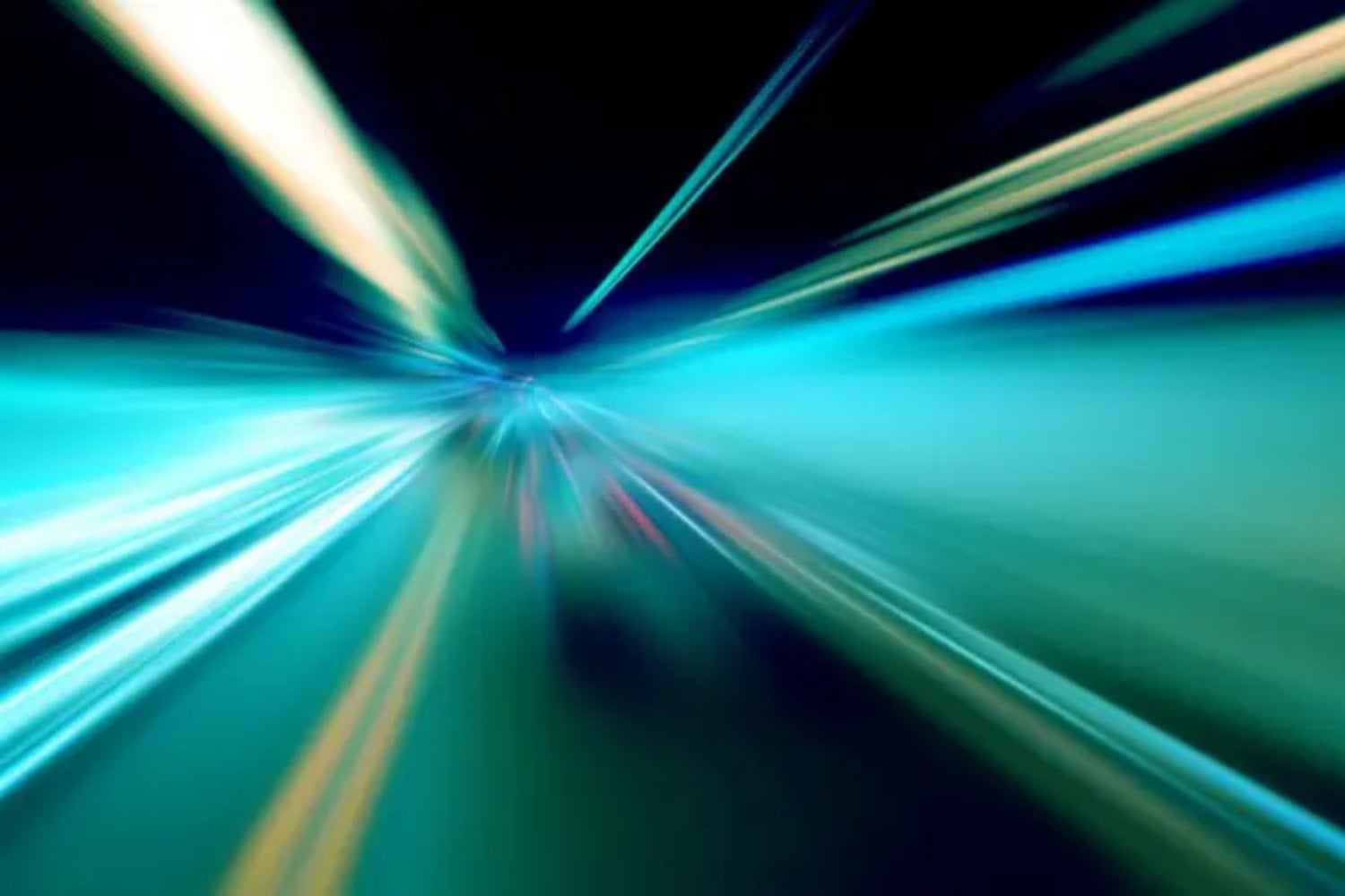 Parecía una contradicción directa de Einstein, o incluso, una herejía en su contra, pero no lo es. Un experimento ha confirmado que ciertas zonas oscuras dentro de una onda luminosa pueden desplazarse más rápido que la propia luz