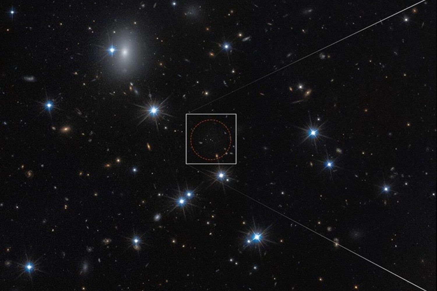 Una galaxia que prácticamente no existe a la vista. La candidata más oscura jamás encontrada podría estar compuesta en un 99,98% por materia oscura