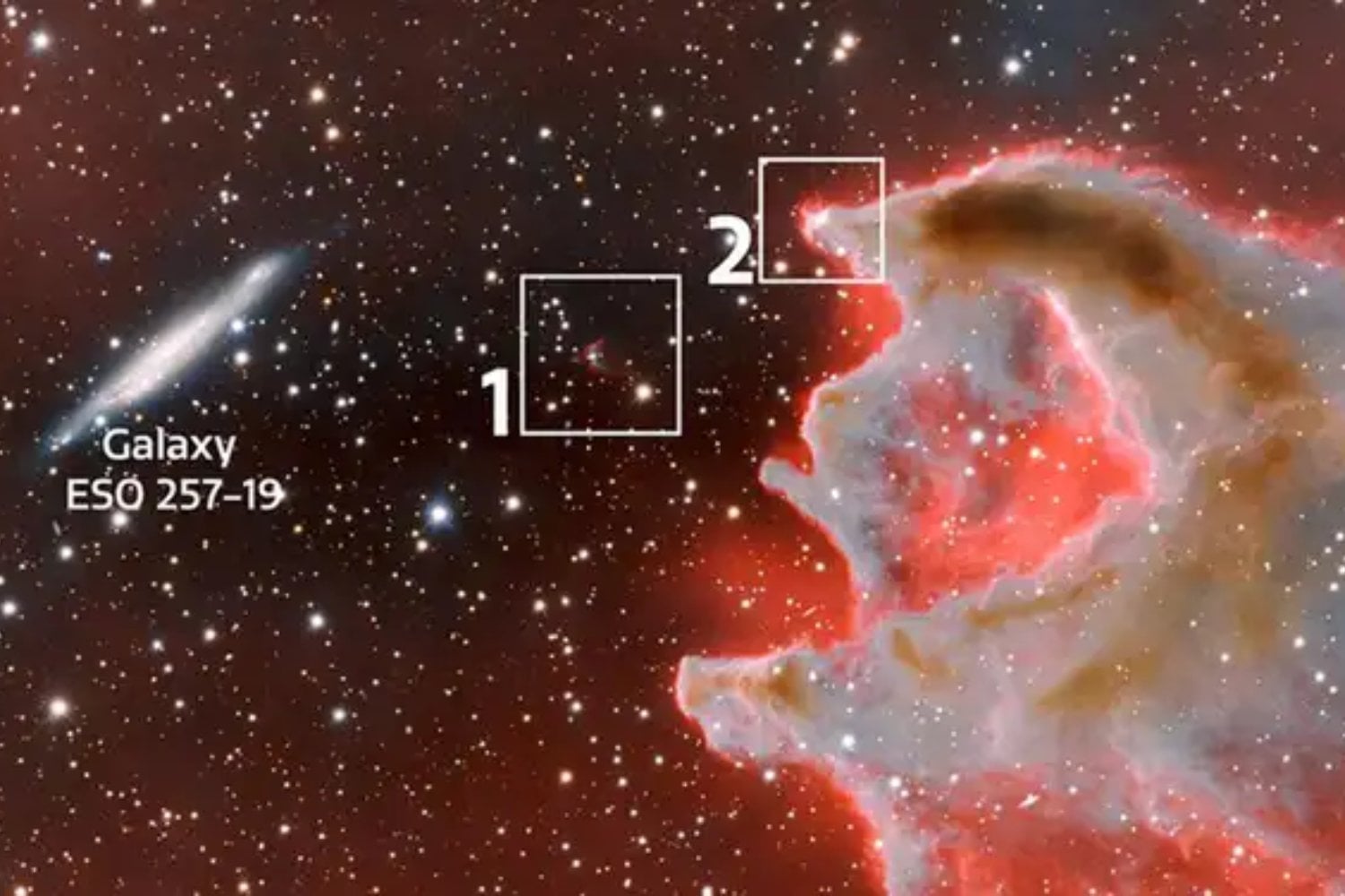 Parece un monstruo cósmico a punto de devorar una galaxia, pero en realidad es algo mucho más extraño. La nueva imagen de CG 4 vuelve a obsesionar a los astrónomos por una ilusión brutal de escala y distancia