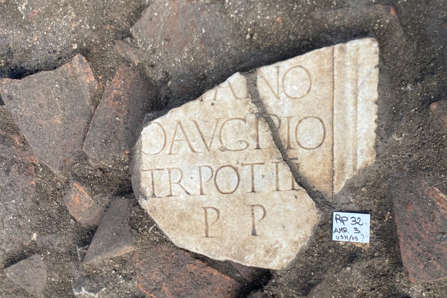 Durante décadas, esta ciudad romana en Italia parecía completamente estudiada y sin grandes secretos. Las nuevas excavaciones han sacado a la luz una casa con tecnología hidráulica avanzada y un tesoro bizantino que cambia lo que sabíamos sobre su historia