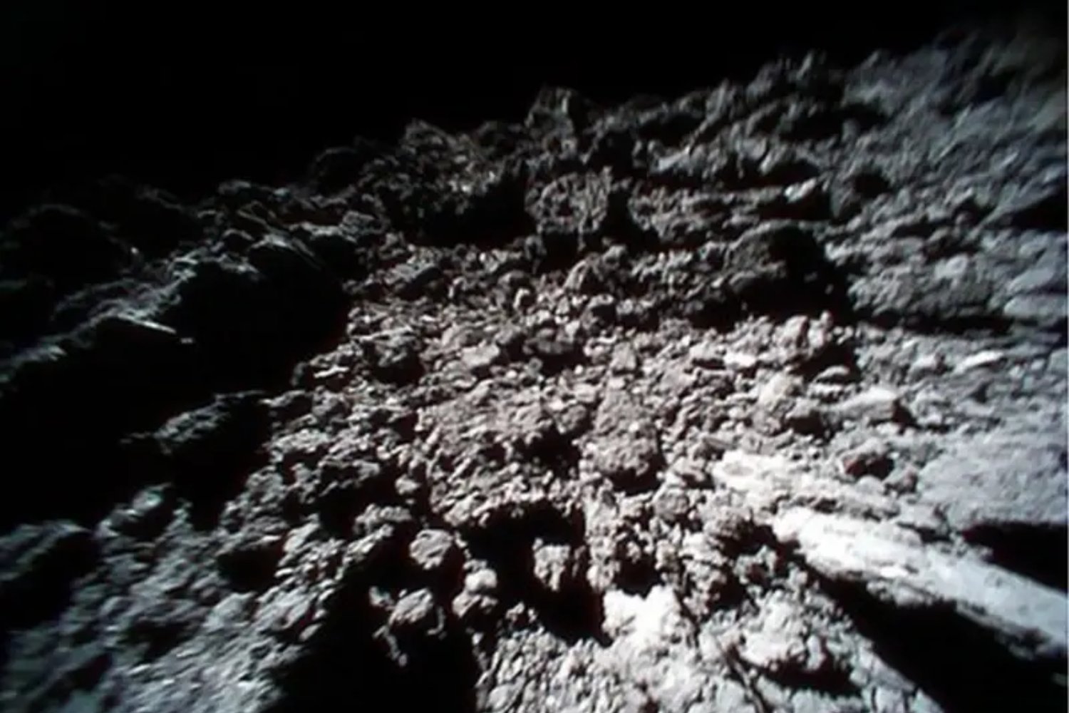 Las muestras de un asteroide acaban de confirmar algo inquietante sobre el origen de la vida. Los componentes del ADN estaban dispersos por todo el Sistema Solar