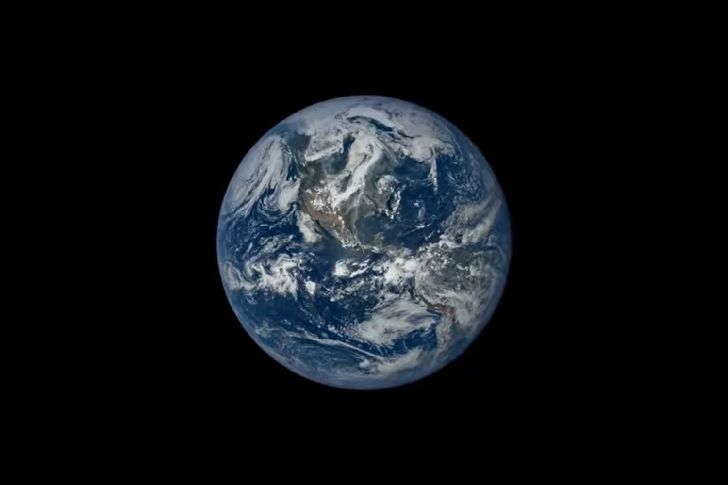 La NASA no acaba de enviar solo una señal a 290 millones de millas de distancia: acaba de poner a prueba el tipo de conexión que podría sostener el “internet” del espacio profundo en futuras misiones a Marte