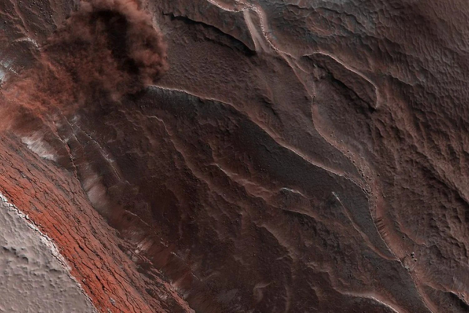 Bajo la superficie seca de Marte hay algo que no encaja con su aspecto actual. El rover Perseverance acaba de detectar restos de un sistema de ríos oculto que cambia lo que creíamos sobre su pasado