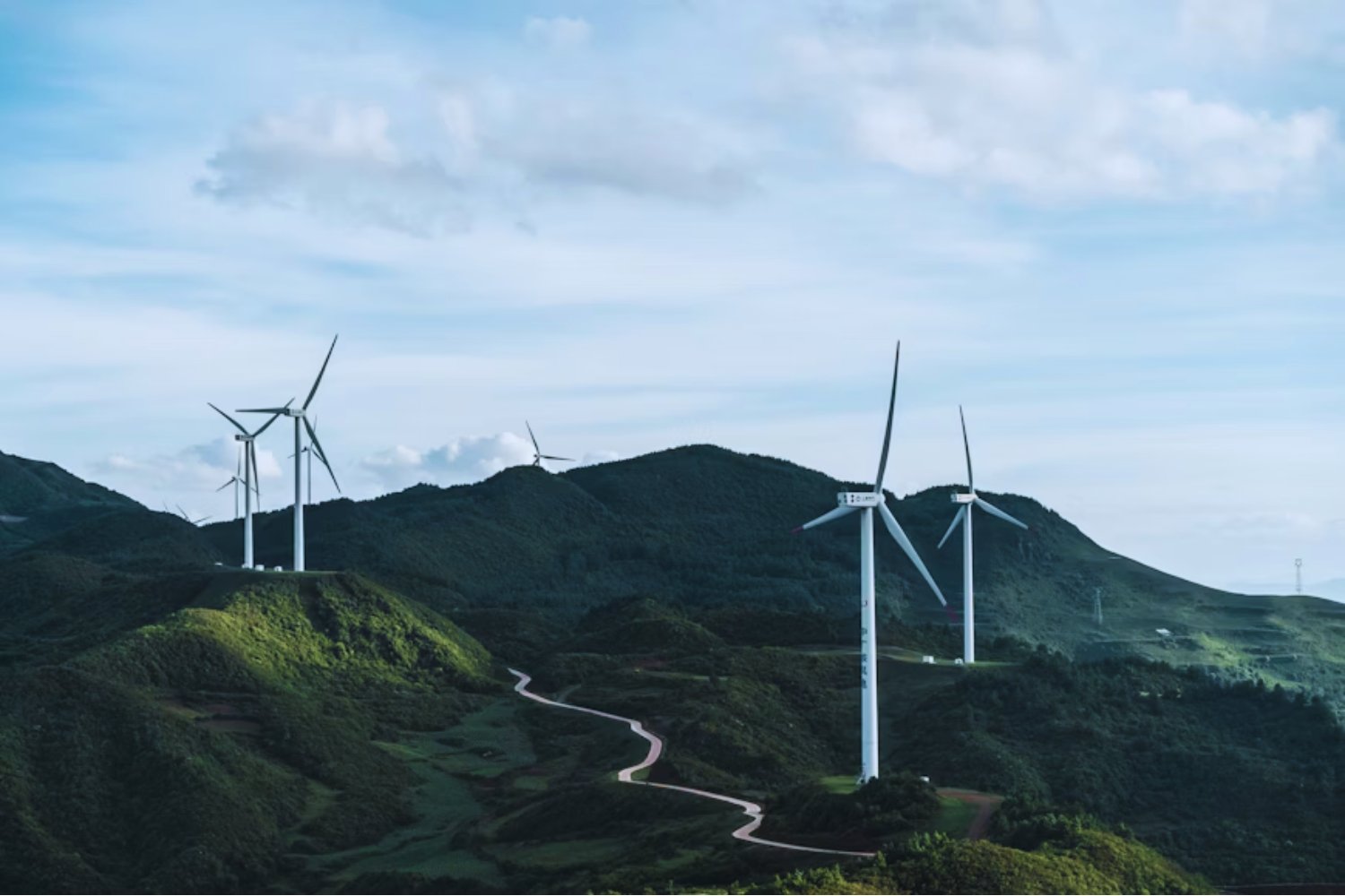 China añadió en 2025 más capacidad eólica que EEUU en toda su historia. Y su ofensiva global está reconfigurando el equilibrio energético mundial