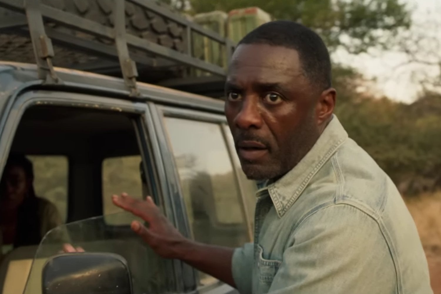 El regreso inesperado de Idris Elba: el thriller olvidado que ahora arrasa en Netflix