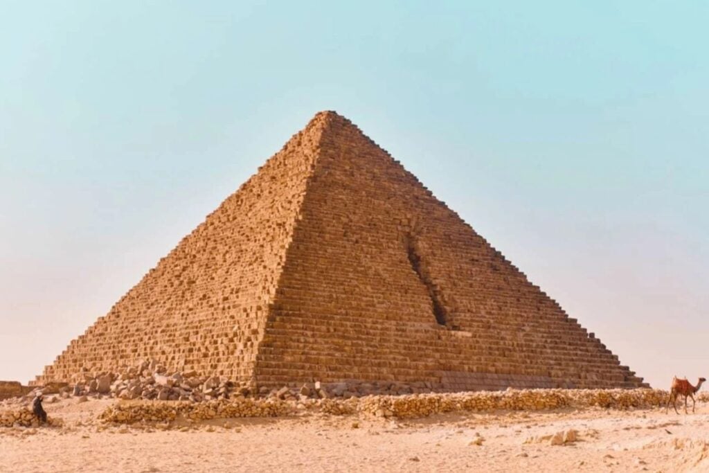 Nuevo descubrimiento en Giza dentro de la pirámide de Micerino. Detectan una estructura oculta que podría cambiar lo que sabíamos sobre su construcción