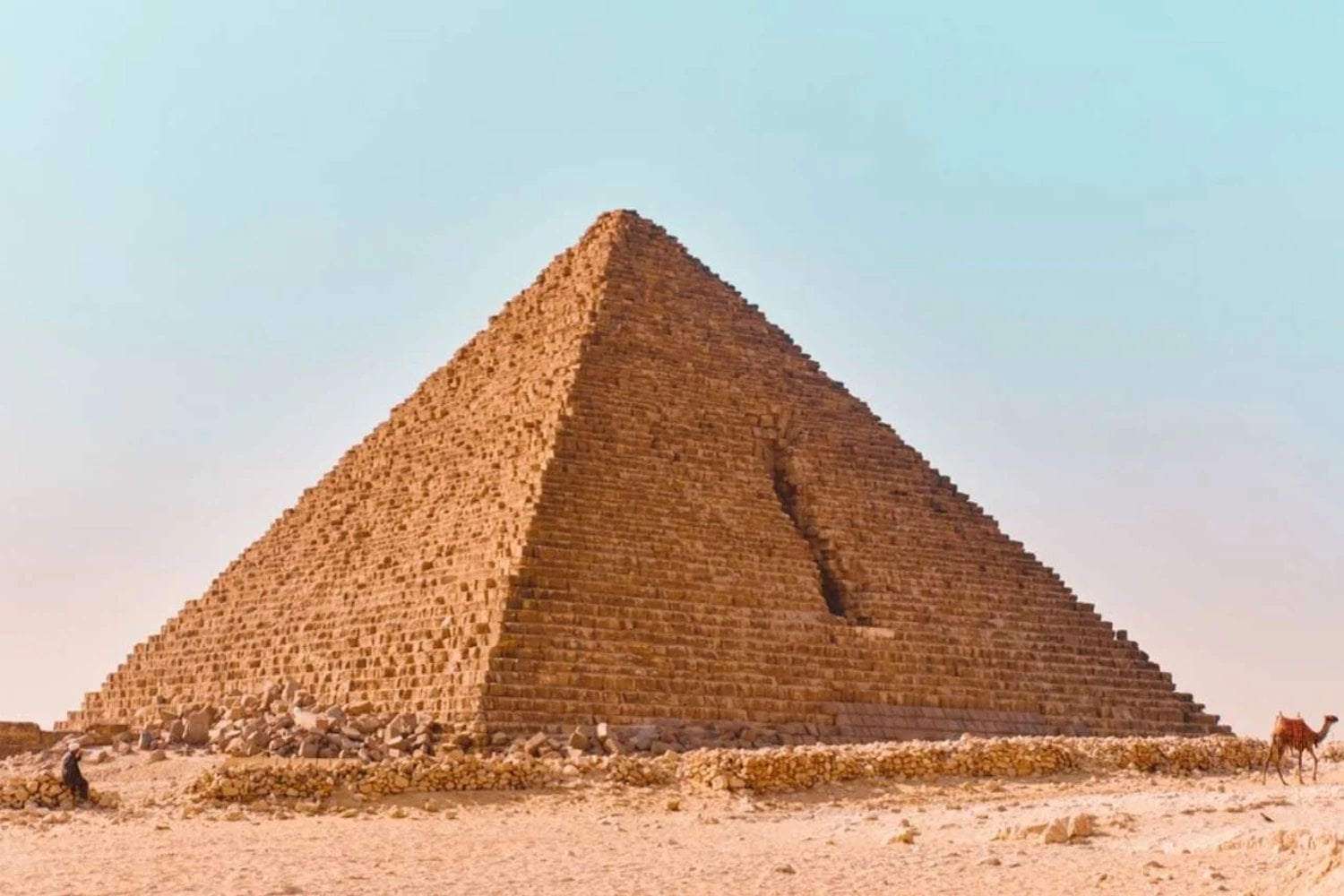 Nuevo descubrimiento en Giza dentro de la pirámide de Micerino. Detectan una estructura oculta que podría cambiar lo que sabíamos sobre su construcción