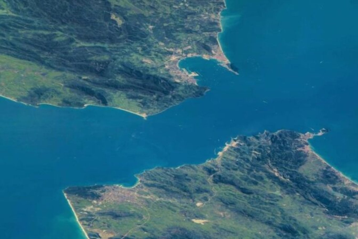 Durante años imaginamos una catarata gigante abriendo Gibraltar de golpe. Nuevos estudios revelan que el nacimiento del Mediterráneo moderno fue mucho más complejo