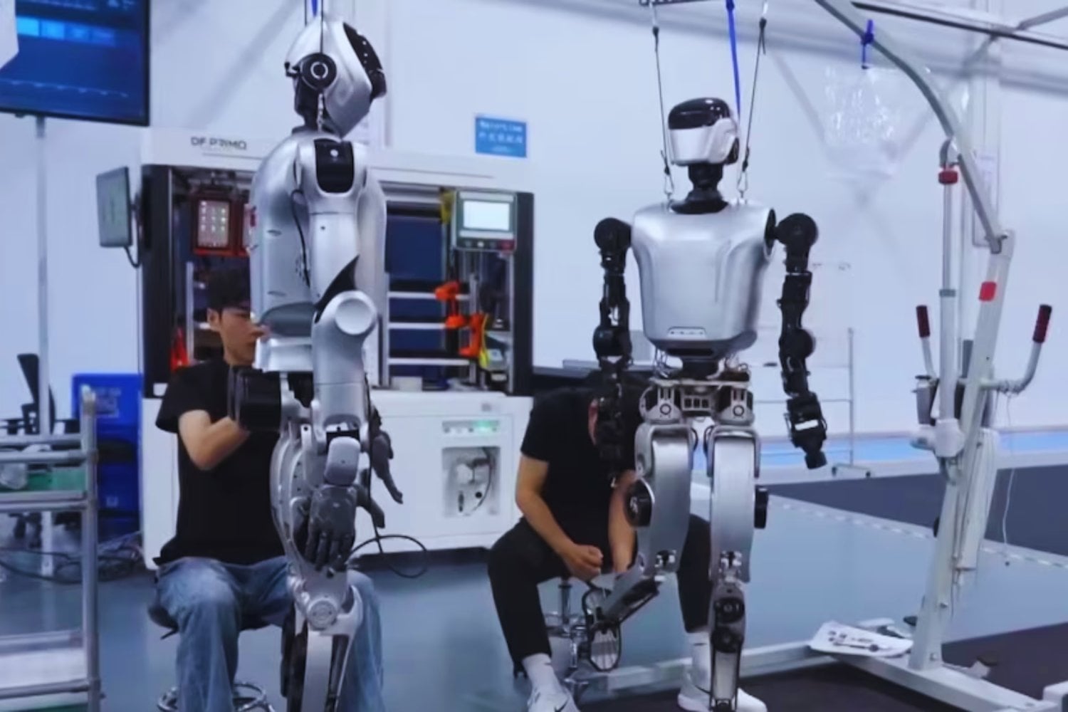 China ya tiene una fábrica capaz de ensamblar un robot humanoide cada 30 minutos. El objetivo no es exhibir tecnología, sino fabricar máquinas listas para trabajar en autos y electrodomésticos