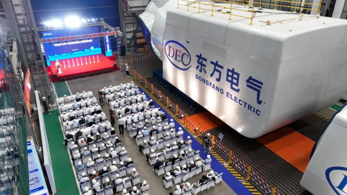 China acaba de presentar una máquina eléctrica que puede cambiar la red energética mundial. Recupera una tecnología de hace un siglo y la lleva a un nivel nunca visto