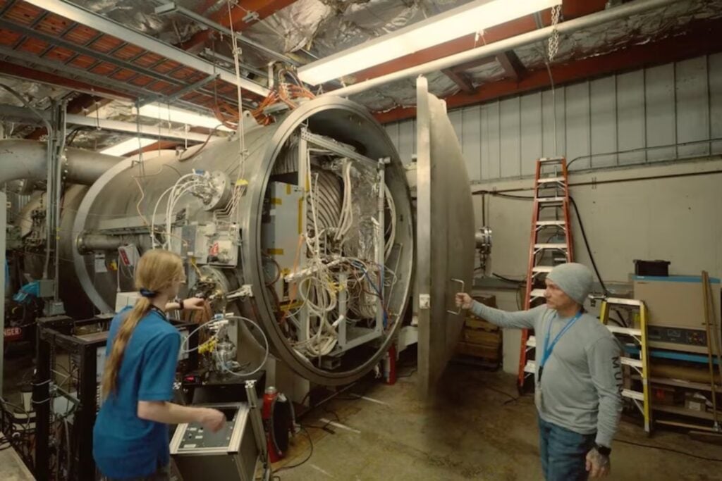 La NASA ha probado un motor espacial que supera ampliamente a los sistemas actuales. Su nueva tecnología podría ser clave para enviar humanos a Marte y transformar los viajes por el sistema solar