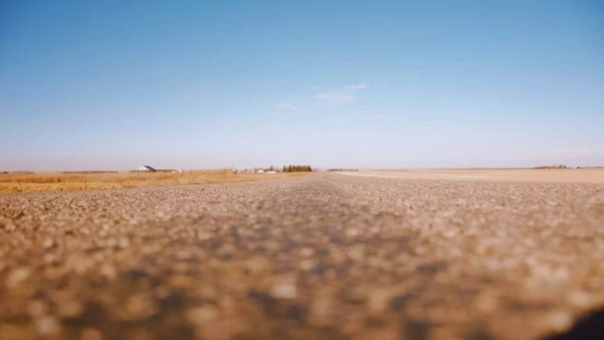 China lleva años buscando cómo convertir la arena del desierto en cemento útil. Ahora un avance con nanopartículas muestra que podría estar mucho más cerca de lograrlo