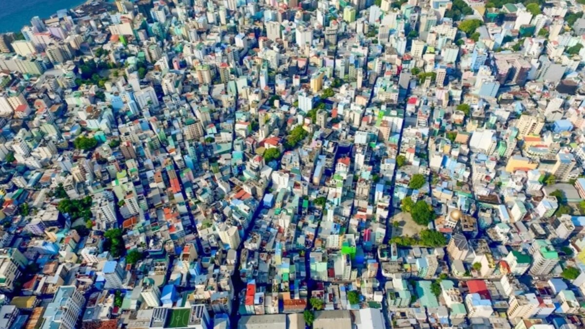 Varios investigadores y expertos en demografía coinciden: la Tierra no puede sostener a la futura población humana, ni siquiera a la actual. Un nuevo estudio alerta de que ya vivimos por encima de los límites del planeta