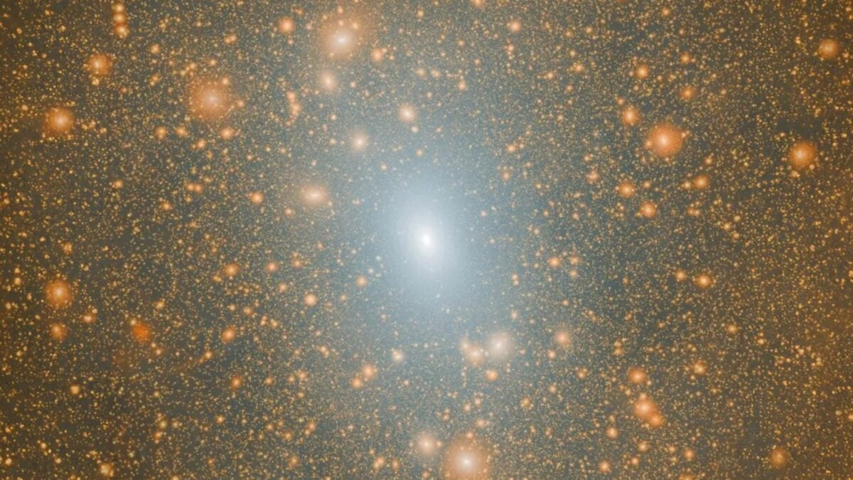 Un telescopio español apunta al halo de Andrómeda y encuentra un objeto tan tenue que obliga a replantear qué puede llamarse galaxia. Andrómeda XXXVI apenas deja ver unas decenas de estrellas, pero podría ser una de las satélites más débiles y compactas jamás detectadas alrededor de nuestra gran vecina cósmica