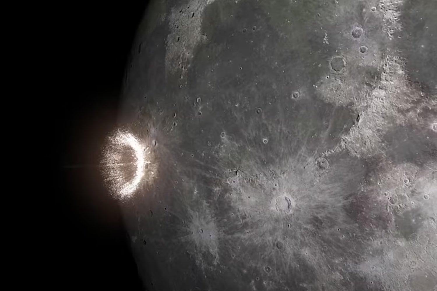 La defensa planetaria acaba de proponer una idea mucho más extraña que volar asteroides por los aires. Un nuevo estudio plantea desviarlos con un gran imán espacial alimentado por un reactor nuclear