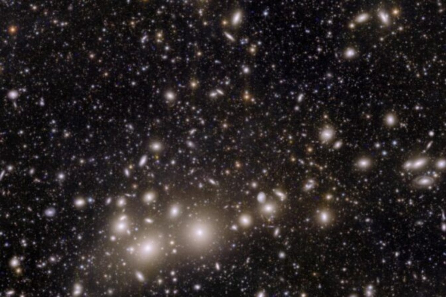 La materia oscura podría no pertenecer a este universo. Un estudio sugiere que estaría formada por agujeros negros que sobrevivieron a un cosmos anterior al Big Bang