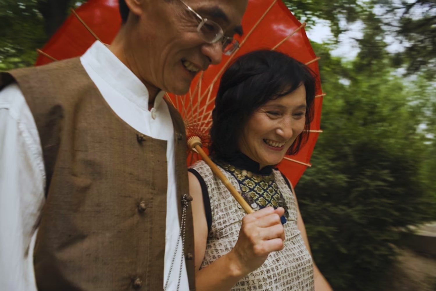 Japón lleva años buscando cómo frenar su crisis demográfica sin grandes resultados. Ahora una prefectura ha probado una vía inesperada: pagar a los jóvenes las apps de citas para que encuentren pareja