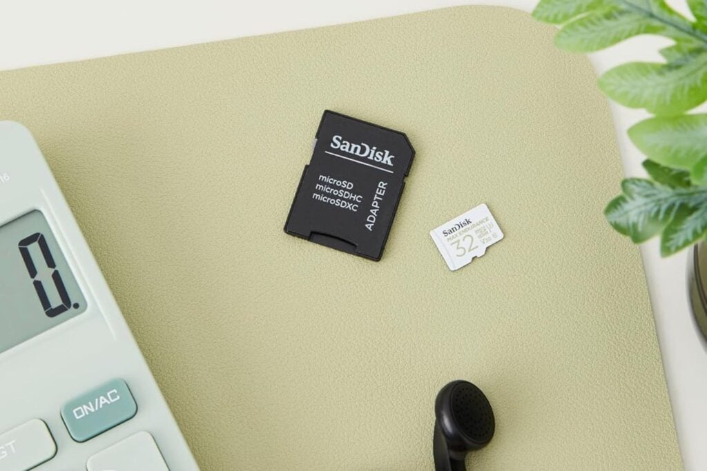 SanDisk MAX Endurance 32 GB microSDHC Memory Card + SD Adapter