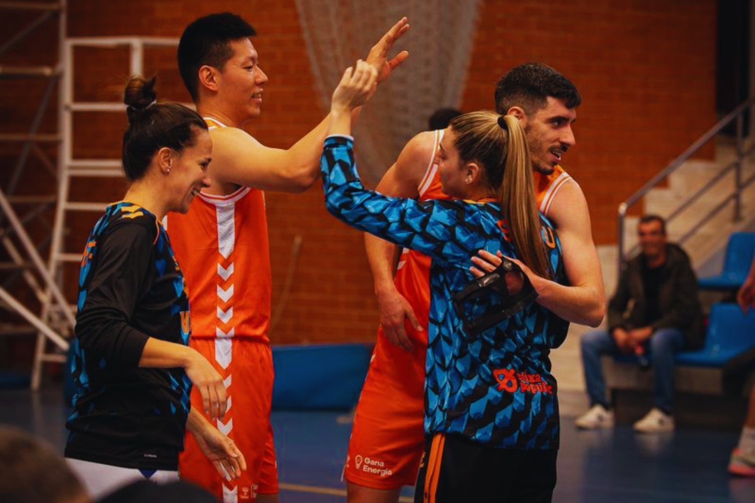 El deporte está entrando en una fase donde el mando y el cuerpo pesan lo mismo. La World Phygital Community, gran responsable de ello, cree que ya no hablamos de una tendencia, sino del nacimiento de una nueva disciplina global