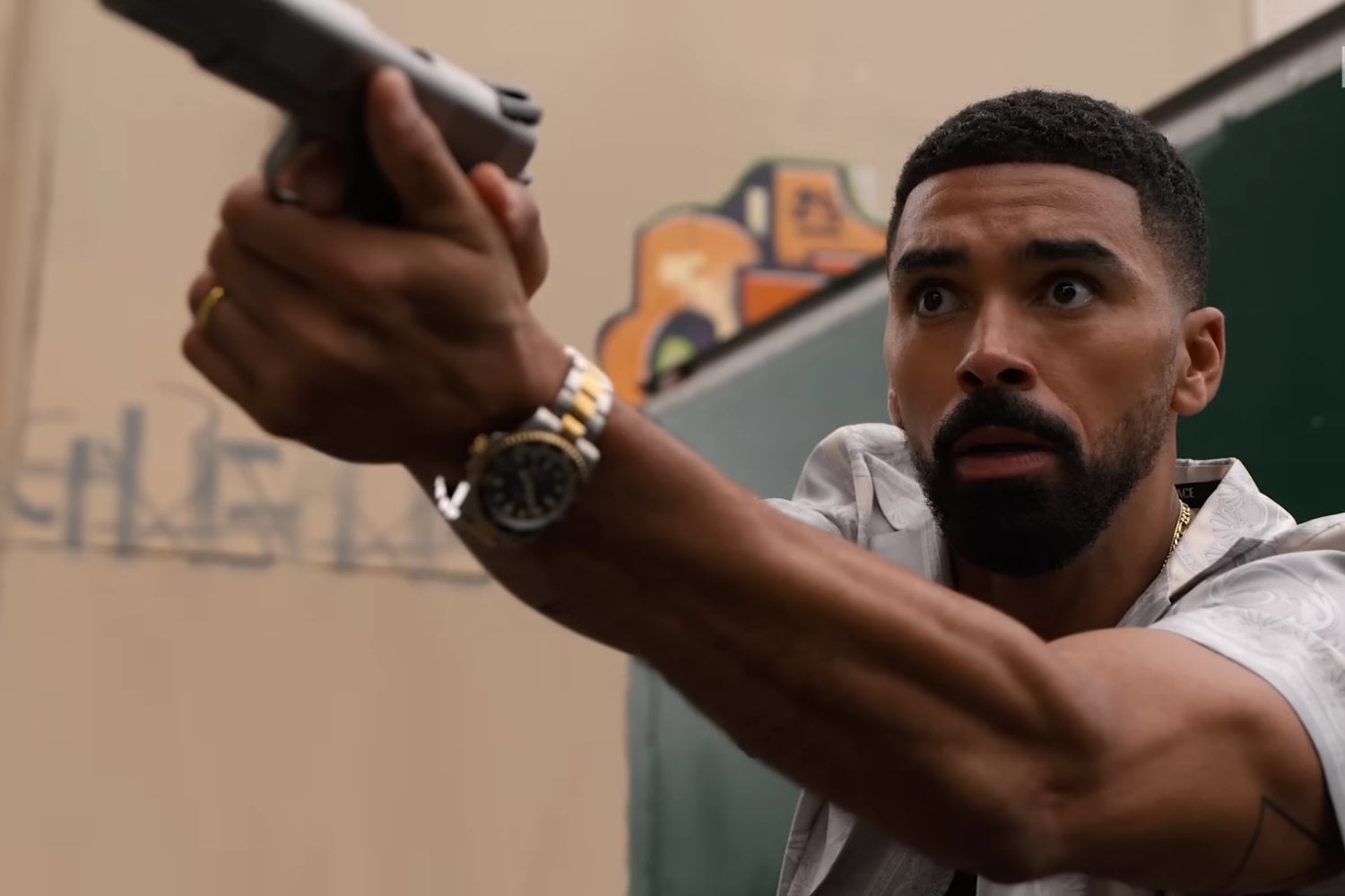 Cuando el enemigo se convierte en reflejo: el thriller que transforma la persecución en algo mucho más inquietante