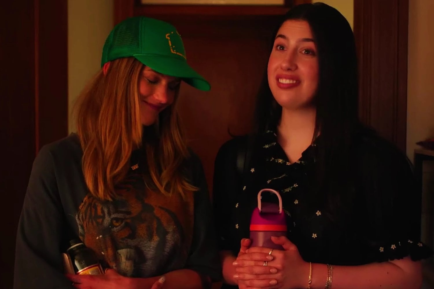 Compartir habitación parecía fácil… hasta que todo empezó a cambiar