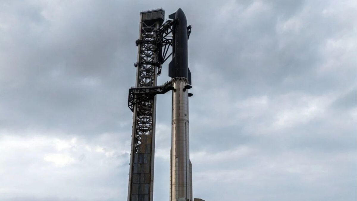 SpaceX está a punto de lanzar el cohete más potente que se haya construido jamás, y te decimos cómo verlo