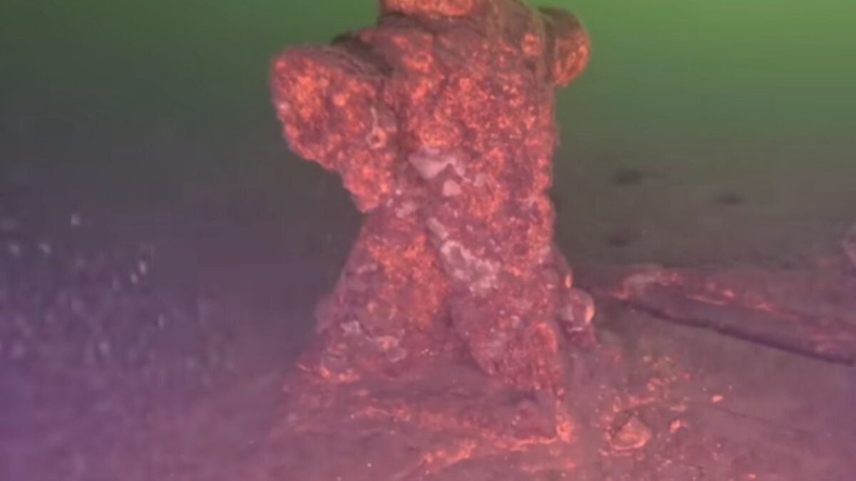 La increíble misión submarina que busca reconstruir la historia secreta escondida bajo un lago de Seattle