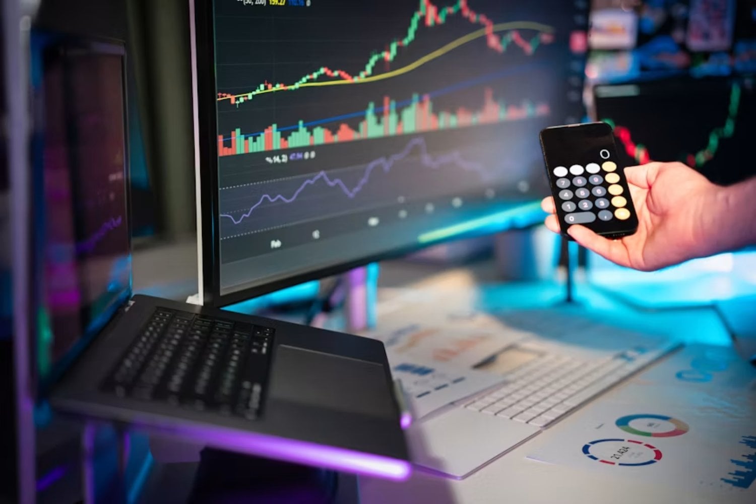 Compramos tecnología asumiendo que perderá valor desde el primer día. Un nuevo estudio revela qué móviles, portátiles, tablets y tarjetas gráficas están haciendo exactamente lo contrario