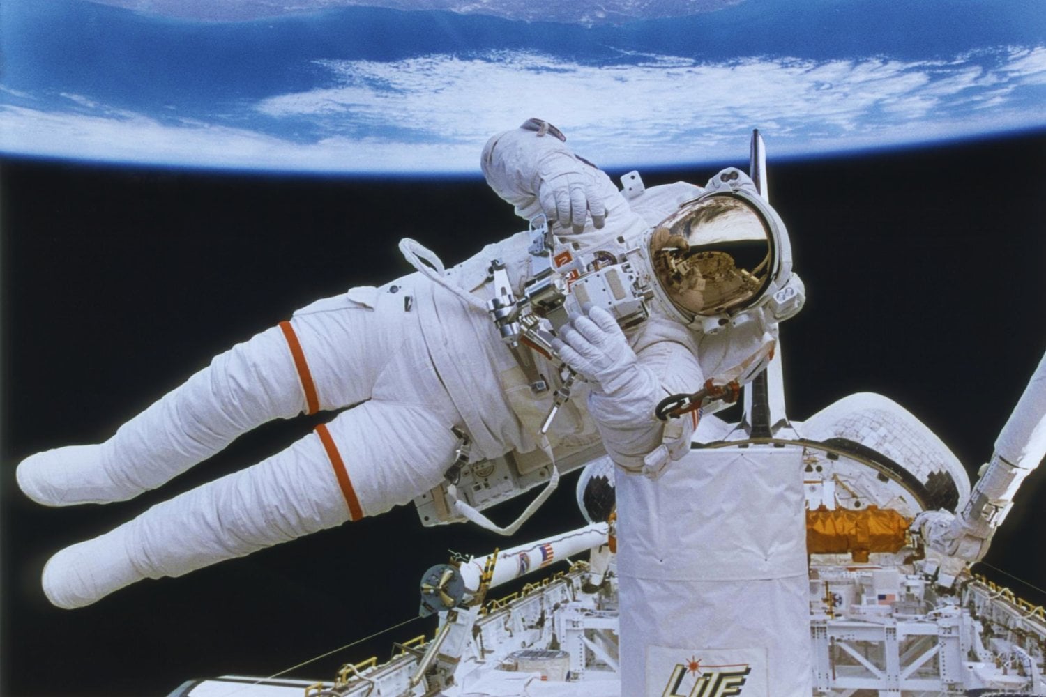 Una caminata espacial puede convertir un pequeño fallo técnico en una situación mortal en cuestión de segundos. Radiación, vacío y temperaturas extremas siguen siendo algunos de los mayores desafíos de la exploración espacial