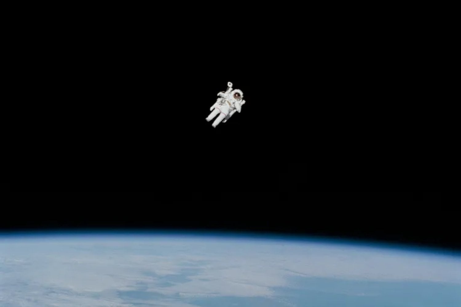 Una caminata espacial puede convertir un pequeño fallo técnico en una situación mortal en cuestión de segundos. Radiación, vacío y temperaturas extremas siguen siendo algunos de los mayores desafíos de la exploración espacial