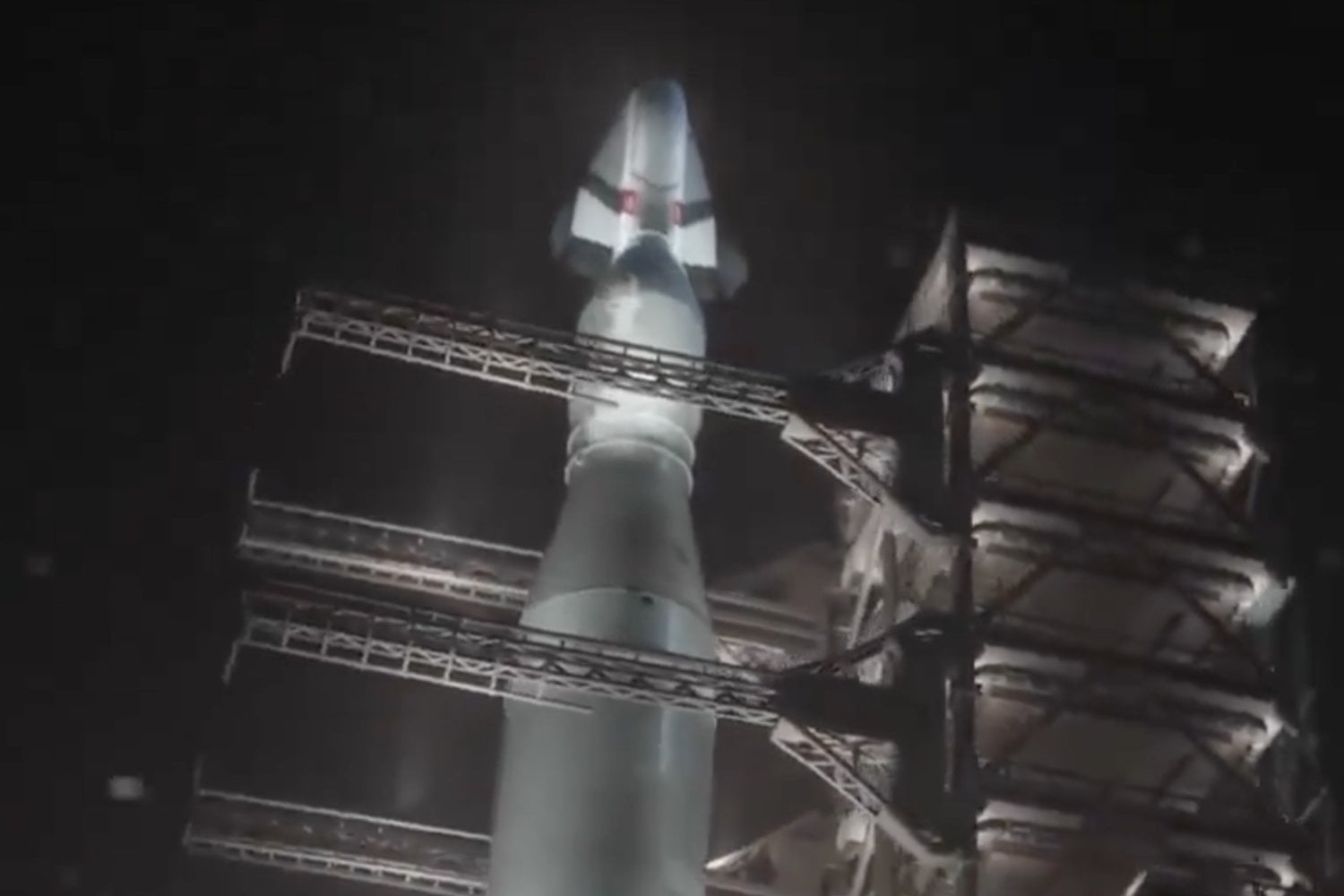 Europa acaba de lanzar uno de sus proyectos espaciales más ambiciosos frente al dominio de SpaceX. Dassault y OHB quieren construir un avión orbital reutilizable capaz de llevar carga y astronautas a estaciones espaciales