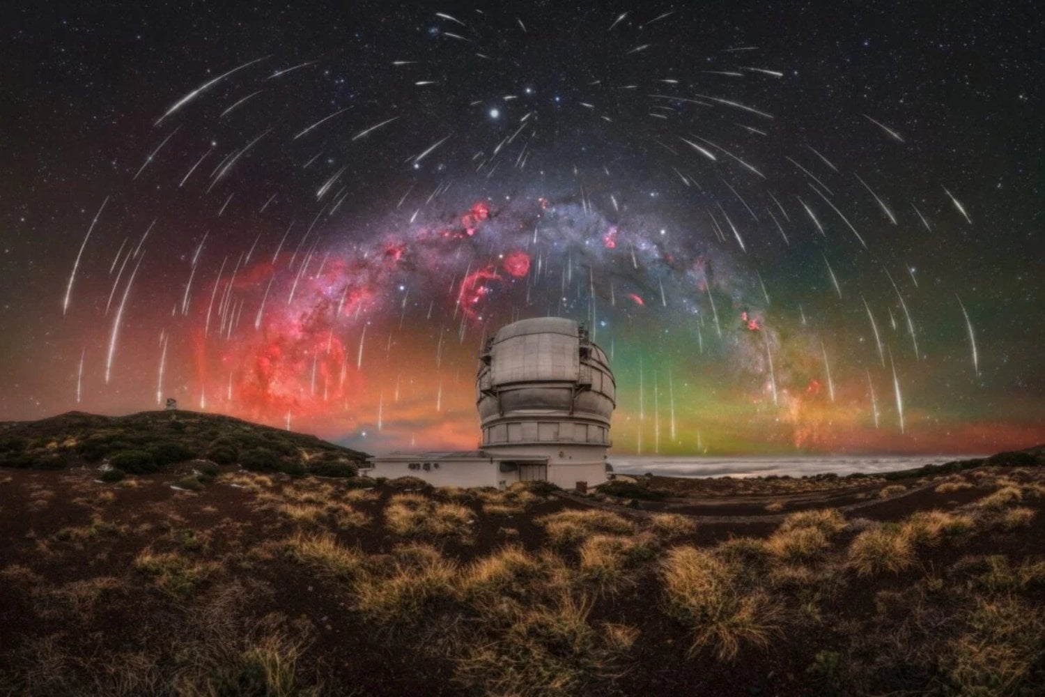 Sinfonía De Las Gemínidas Sobre El Guardián Del Cielo En La Palma