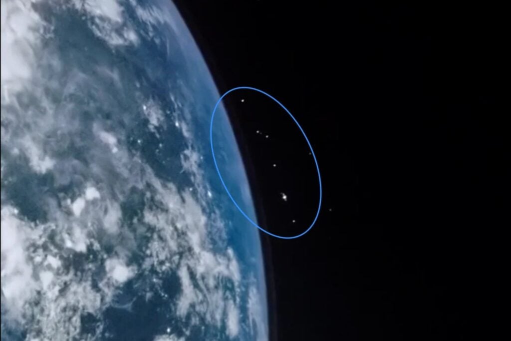 Satelites