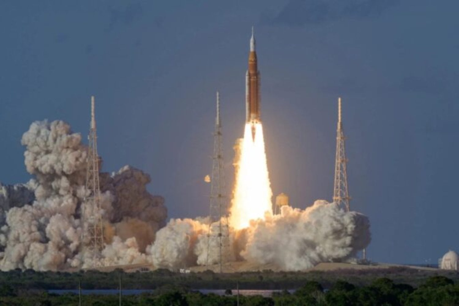 La NASA busca poetas, cineastas y músicos para contar desde dentro sus próximas misiones lunares. Hasta diez proyectos podrán acceder a instalaciones y expertos, pero deberán financiarse sin ayuda de la agencia