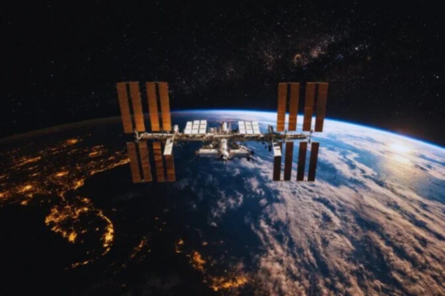 Una vieja fuga de aire en la Estación Espacial Internacional obligó a cinco astronautas a refugiarse en una nave Dragon. El episodio duró apenas dos horas, pero reabre una pregunta incómoda sobre el futuro de la EEI