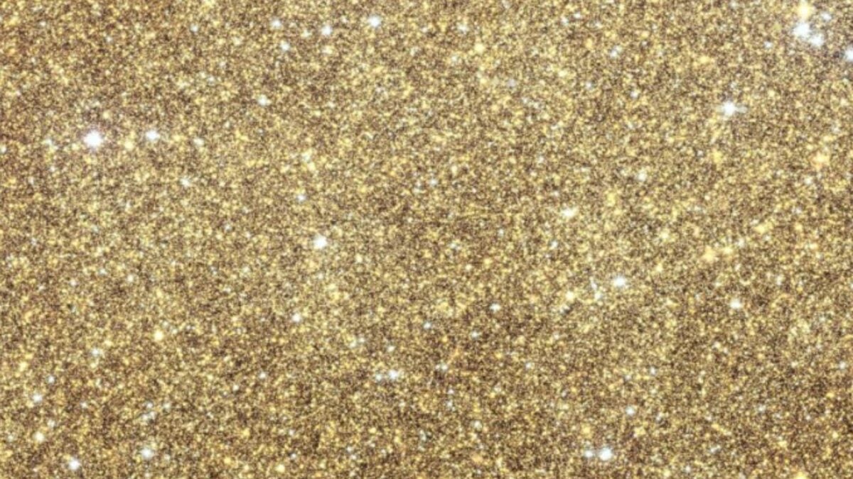 Parece una inmensa nube de brillantina dorada, pero contiene 60 millones de estrellas. Euclid fotografió el corazón de la Vía Láctea con un nivel de detalle nunca visto