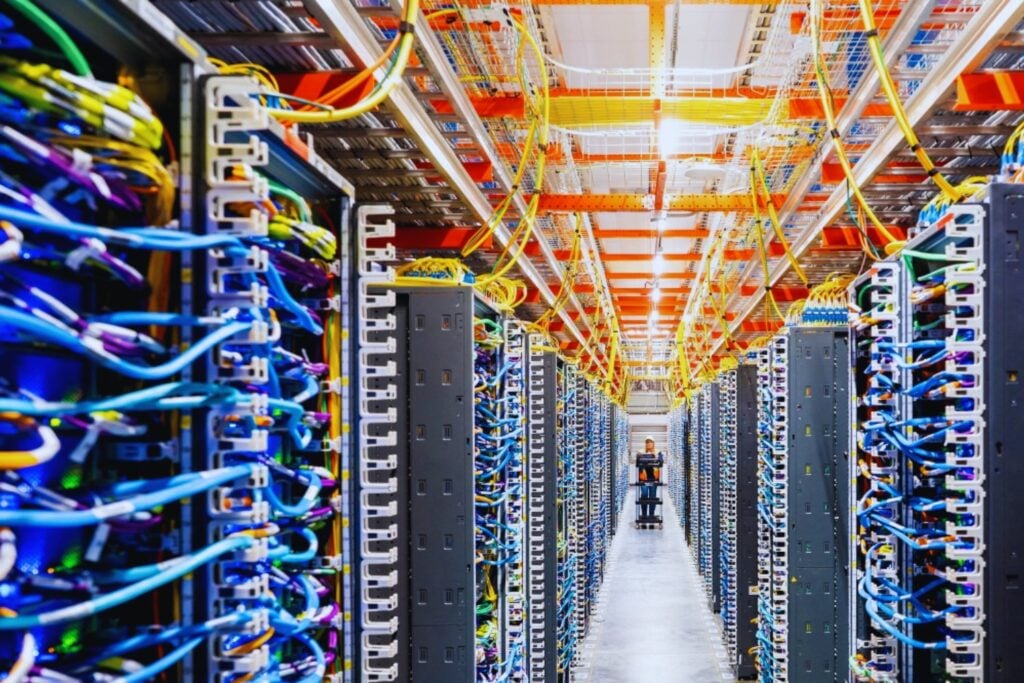 China construyó la supercomputadora más rápida del TOP500 sin recurrir a GPU de última generación. LineShine alcanza 2,198 exaflops y reabre el debate sobre la eficacia de las restricciones impuestas por Estados Unidos