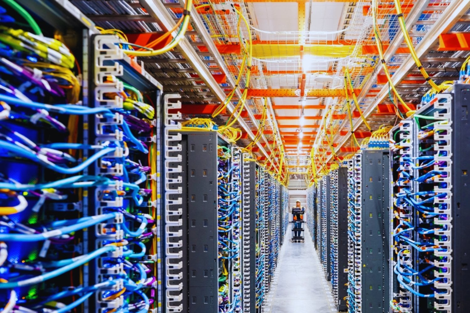China construyó la supercomputadora más rápida del TOP500 sin recurrir a GPU de última generación. LineShine alcanza 2,198 exaflops y reabre el debate sobre la eficacia de las restricciones impuestas por Estados Unidos