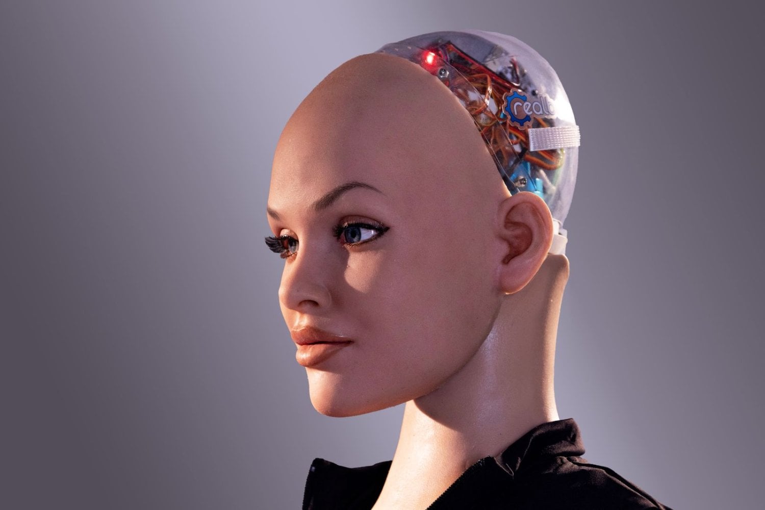 Un robot humanoide comenzará a participar en clases de inteligencia artificial y robótica de una escuela pública de Nueva York. El piloto combinará conversaciones presenciales con un tutor digital que podría llegar a 500 estudiantes