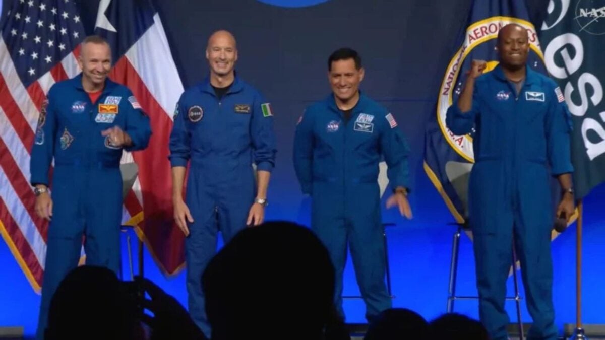 La NASA presenta a los tripulantes de la misión Artemis 3, y comparte detalles