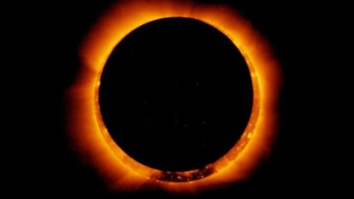 España vivirá en 2026 un eclipse solar total casi al atardecer, y eso lo convertirá en un espectáculo tan raro como difícil de ver. La Luna tapará por completo el Sol en una franja del país, pero el gran desafío será encontrar un horizonte limpio