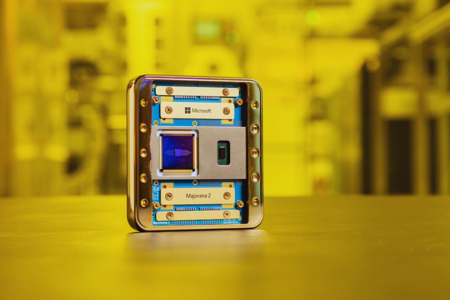 Microsoft asegura haber encontrado una forma de hacer cúbits mucho más estables con Majorana 2. El avance podría acercar el primer ordenador cuántico práctico a 2029, pero la comunidad científica sigue mirando con lupa
