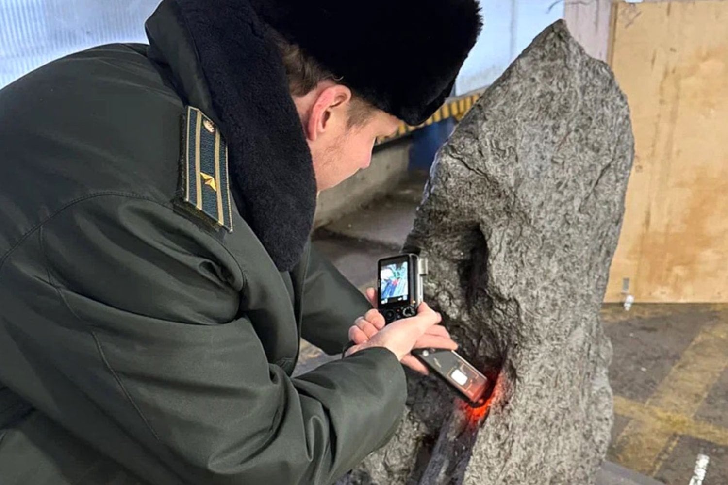 Intentaron sacar de Rusia un meteorito de 2,5 toneladas diciendo que era un adorno de jardín. El supuesto elemento decorativo valía más de cuatro millones de dólares