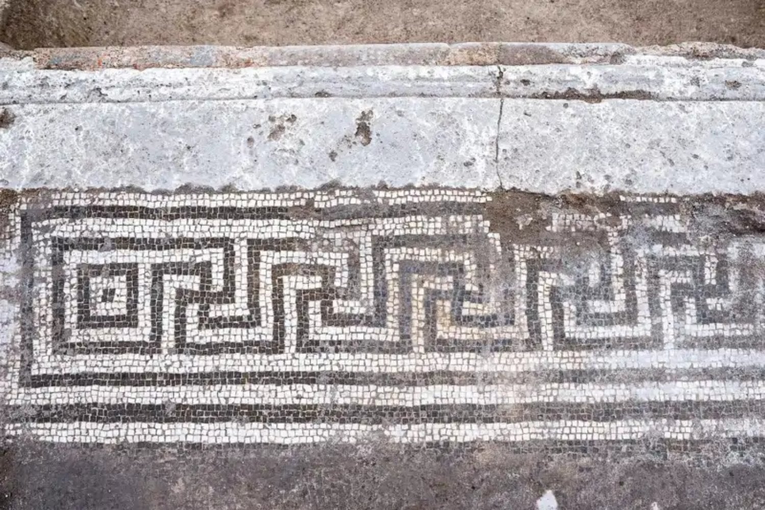 La policía frenó un saqueo arqueológico cerca de Roma y acabó destapando una residencia de élite de hace casi 2.000 años. La villa de Castel di Guido pudo estar conectada con el paisaje imperial de Lorium