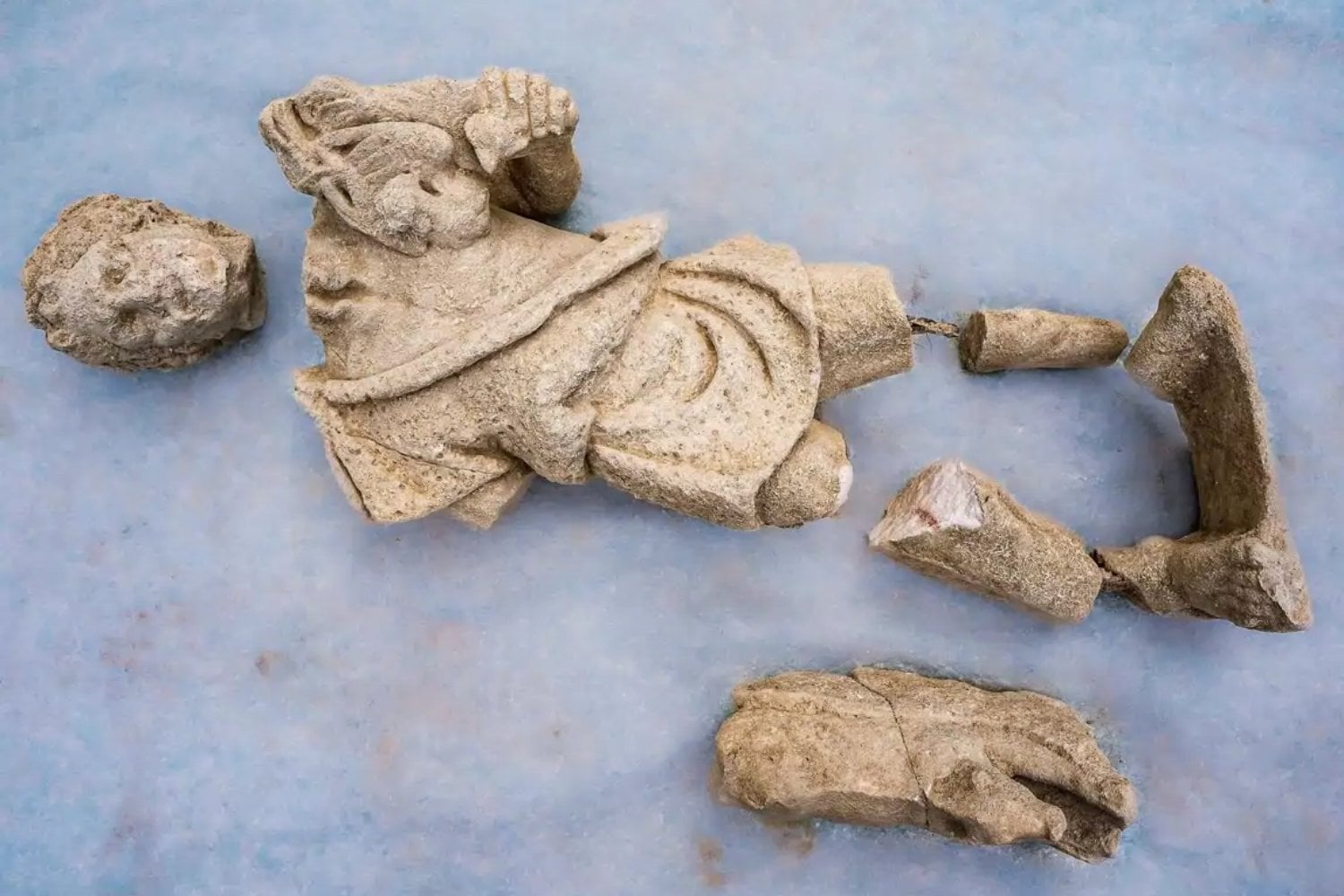 La policía frenó un saqueo arqueológico cerca de Roma y acabó destapando una residencia de élite de hace casi 2.000 años. La villa de Castel di Guido pudo estar conectada con el paisaje imperial de Lorium